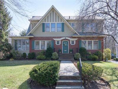 1302 Bolton Road, Pelham, NY, 10803
