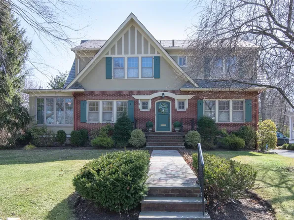 1302 Bolton Road, Pelham, NY 10803