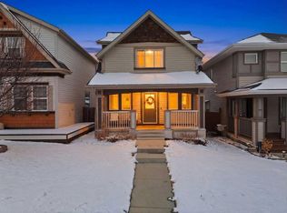 104 S Panora Close NW, Calgary, AB T3K 0G4