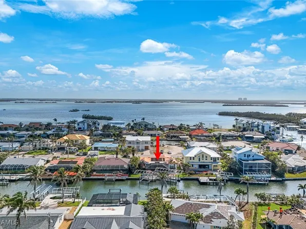 22 Palmview Blvd, Fort Myers Beach, FL 33931