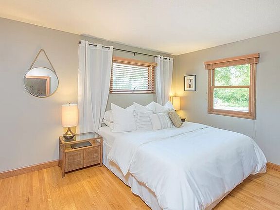 5th image of 1609 Flag Ave N