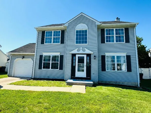 753 Staghorn Dr, New Castle, DE 19720