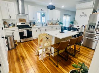 7 Hurley Ave FLOOR 2, Pawtucket, RI 02860