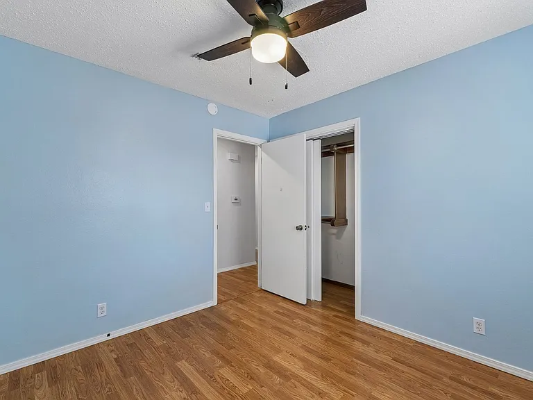 213 S Silver Dr — Photo 22
