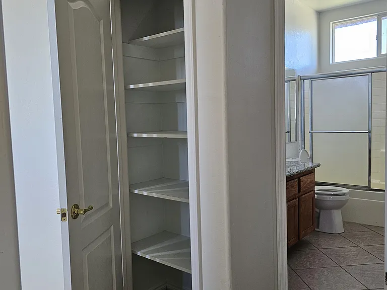 12706 Crystal Cove Ave — Photo 25