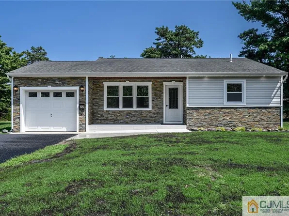 22 Brian Ct, Toms River, NJ 08757