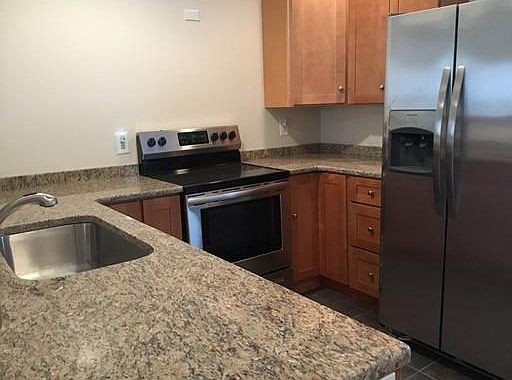 2nd image of 9 West St #1