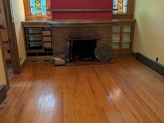 Usable Fireplace