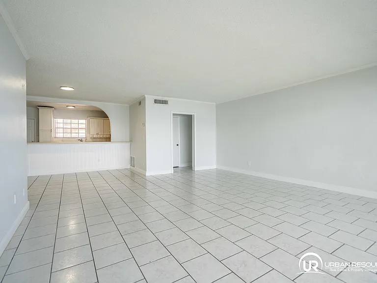 1940 Bay Dr #11 — Photo 15