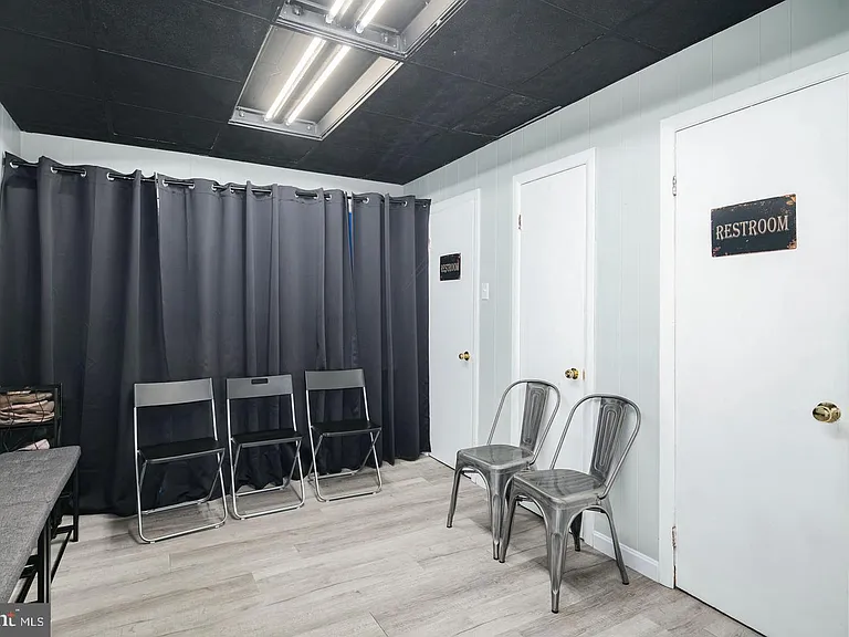 1309 W Moyamensing Ave — Photo 12