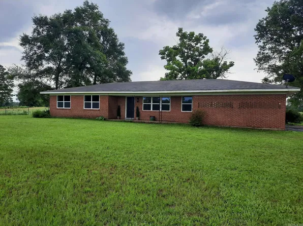 801 E Runnels St, Mineral Springs, AR 71851