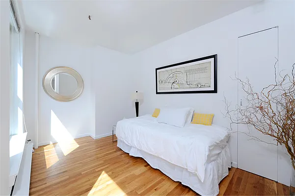 Sold by Douglas Elliman | media 15