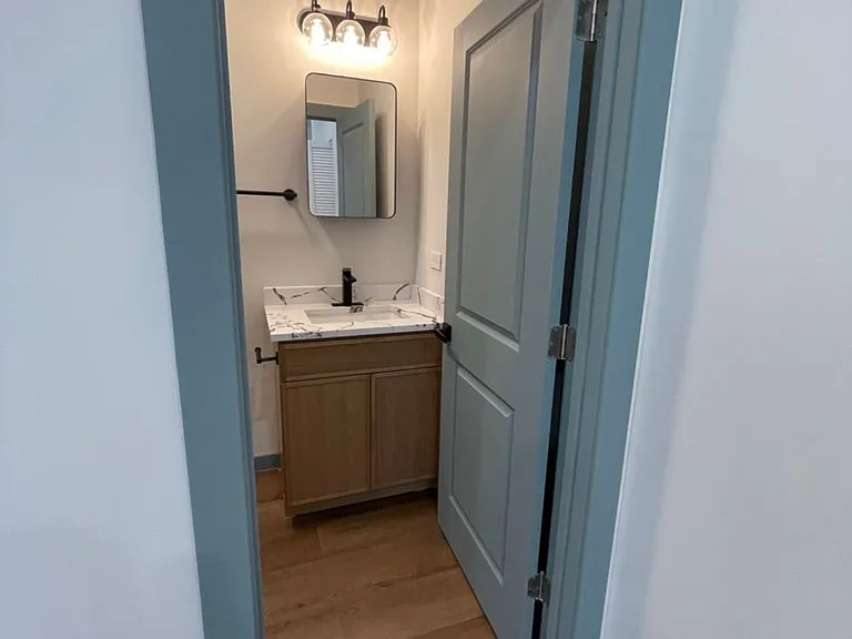 1001 W 31st St #2 — Photo 9