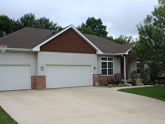 1806 Wolf River Ln NW