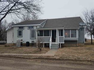 487 N 18th Ave, Moundridge, KS 67107