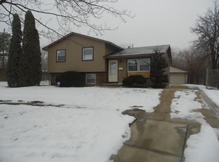 3708 Cottonwood Ct, Hazel Crest, IL 60429