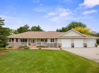 16712 206th Cir, Hutchinson, MN 55350