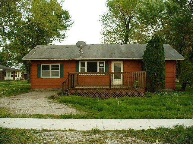 1st image of 601 E 5th St
