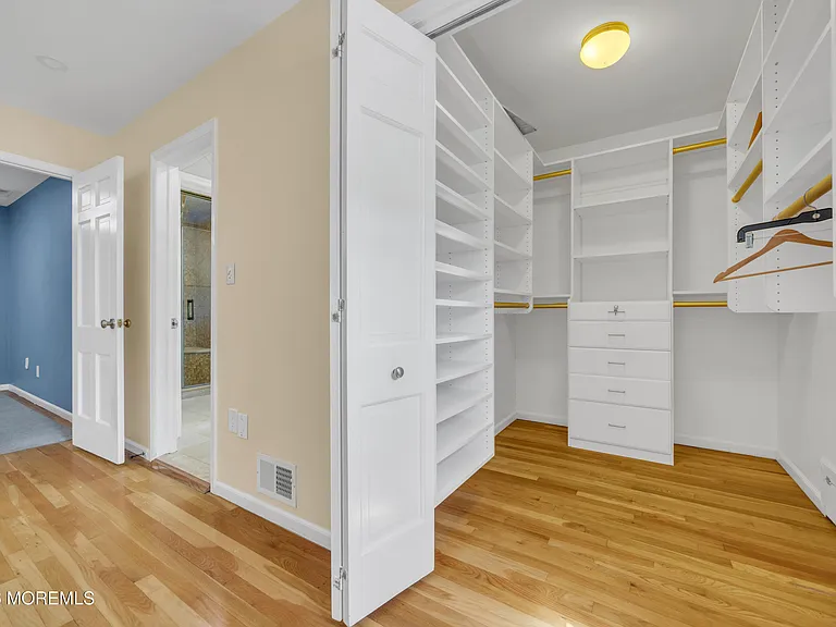 25 Surrey Ln — Photo 33