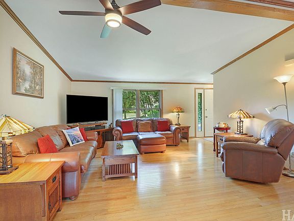 5th image of 1375 Dunns Ct