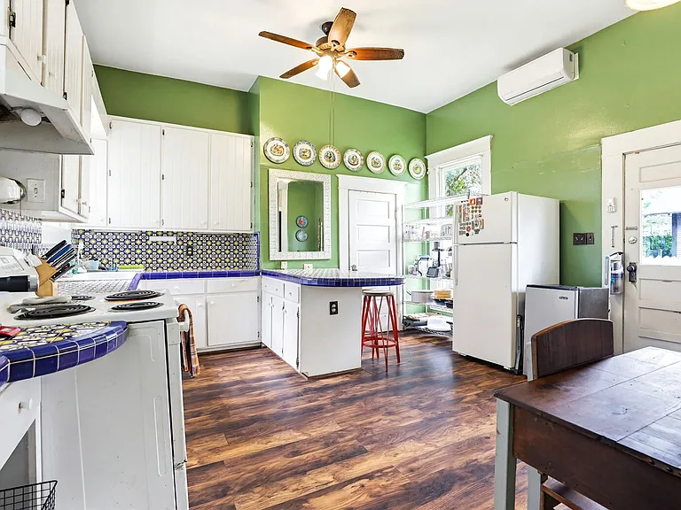 757 N Getty St — Photo 12