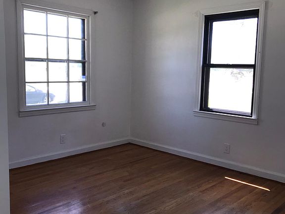 4th image of 1236 E Drexel Ave