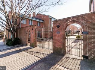 206 Bolton Pl, Baltimore, MD