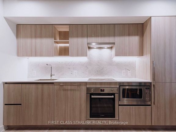 2nd image of 17 Bathurst St #1609