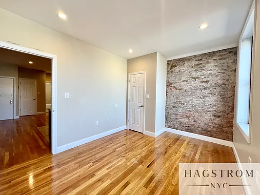 Rented by Hagstrom Management Inc | media 13