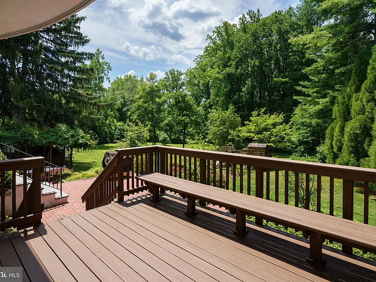 141 Hun Rd — Photo 48