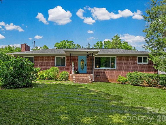 2nd image of 1411 Oakdale Rd