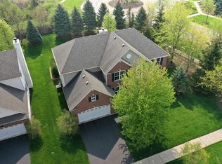 2101 Edgartown Ln, Hoffman Estates, IL 60192