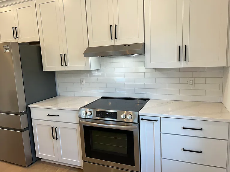 115 W 14th St #B — Photo 8