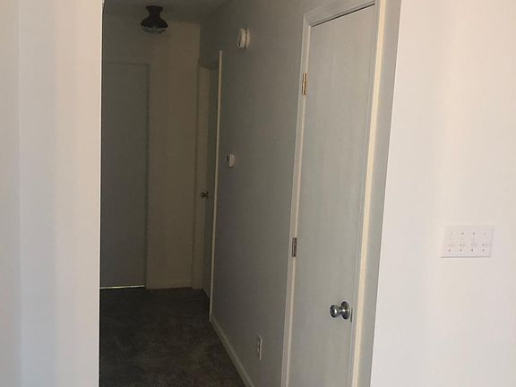 2nd image of 1153 Williamsburg Way
