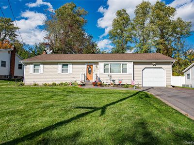 23 Wyandotte Street, Selden, NY, 11784