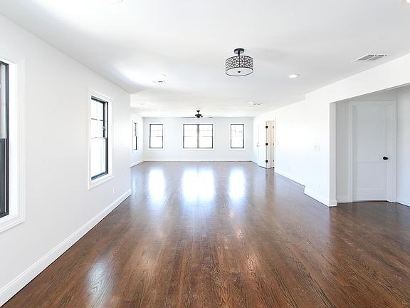 2nd image of 210 Lake Ave #2