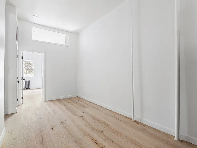 196 Nassau Ave #1S — Photo 7