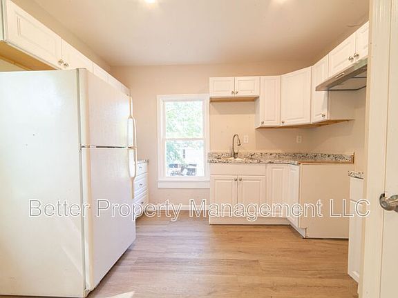 2nd image of 730 E Montrose St Floor 2