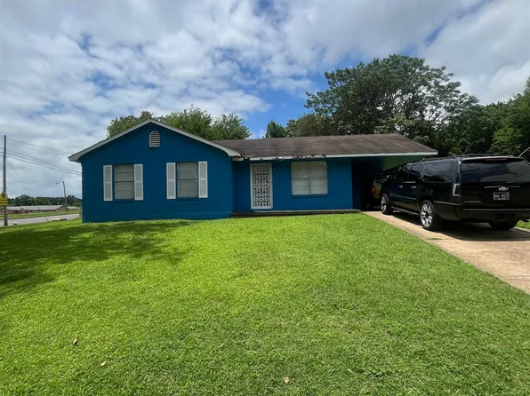 3867 W Valley Cir, Memphis, TN 38109