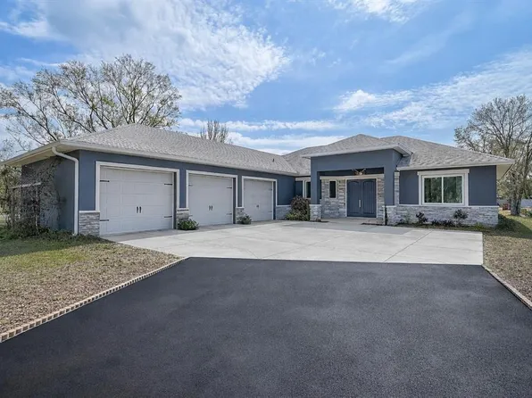 4712 34th Ave E, Bradenton, FL 34208