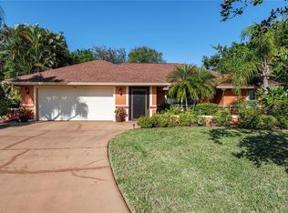 9721 Campbell Cir, Naples, FL 34109