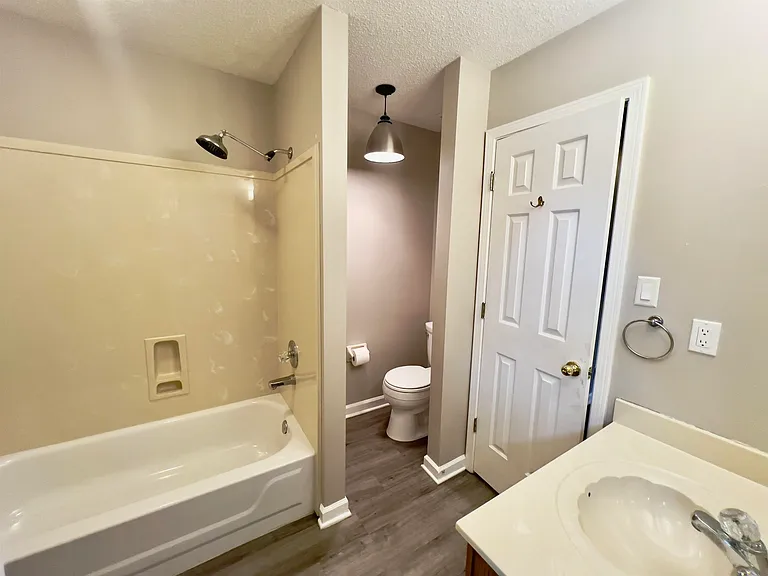 545 Wilkes Cv — Photo 13