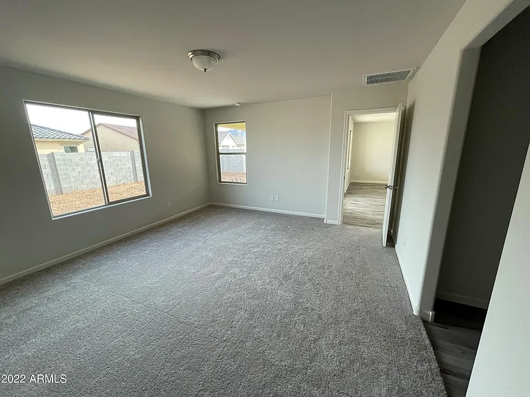 2029 E Velvet Pl — Photo 4