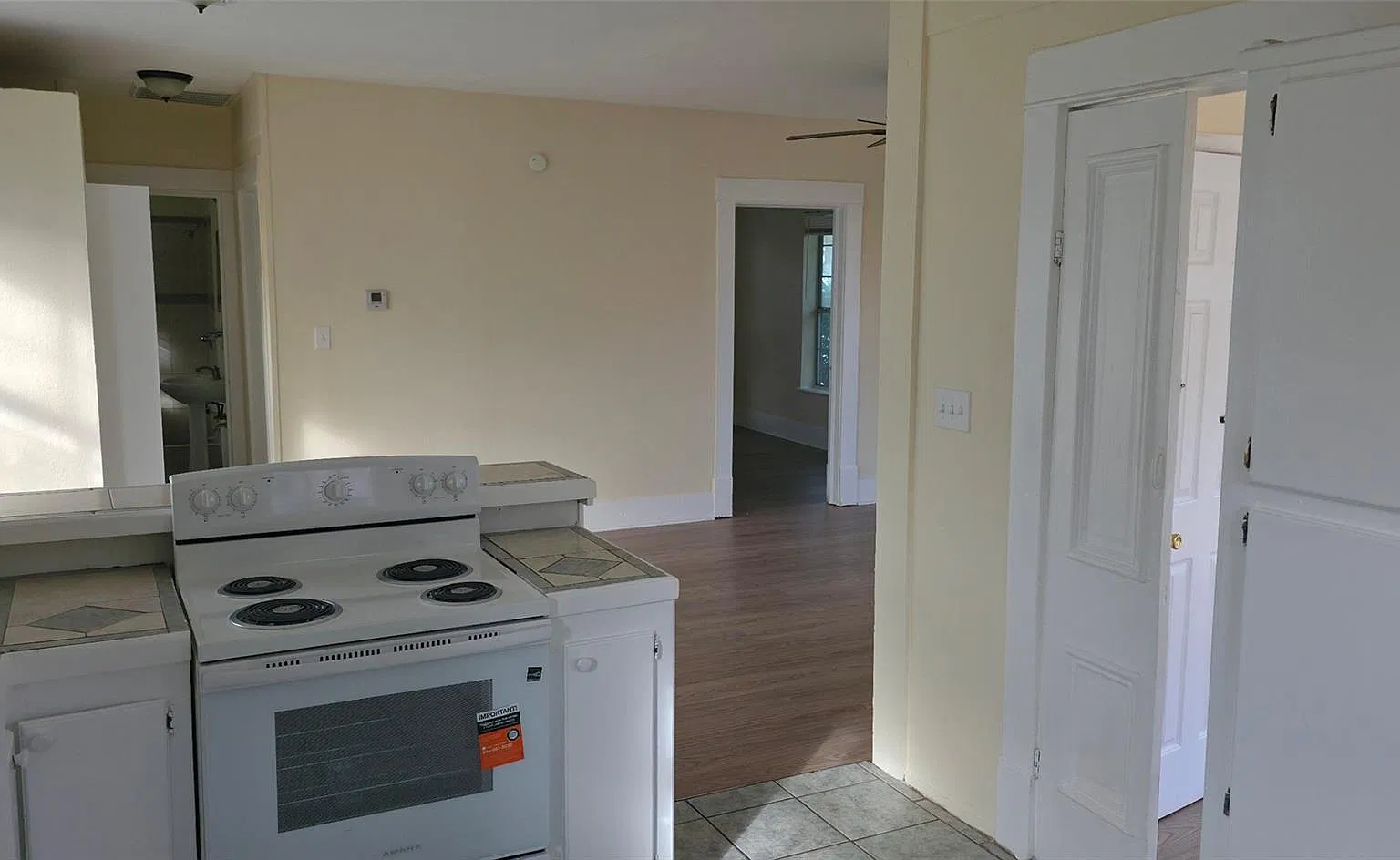 2 bed, 1.0 bath, 960 sqft, $1,500 — Photo 4