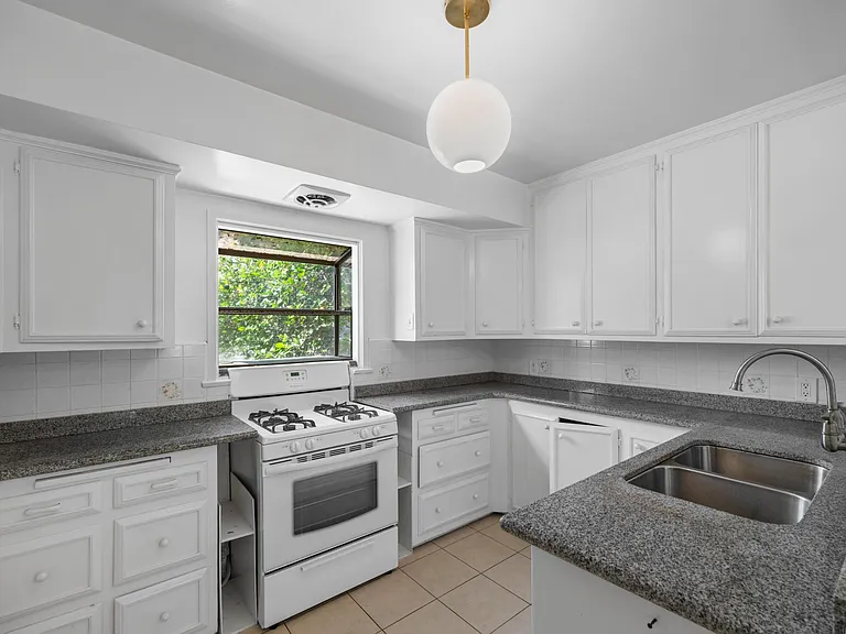 1933 Meridian Ave — Photo 25