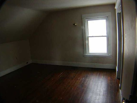 4th image of 1937 Madison Ave SE