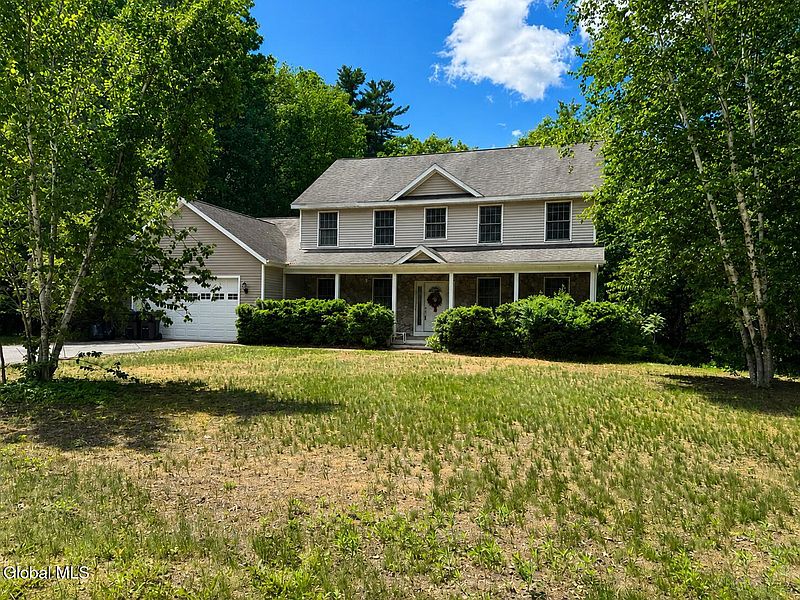 2nd image of 3 Hillcrest Lane