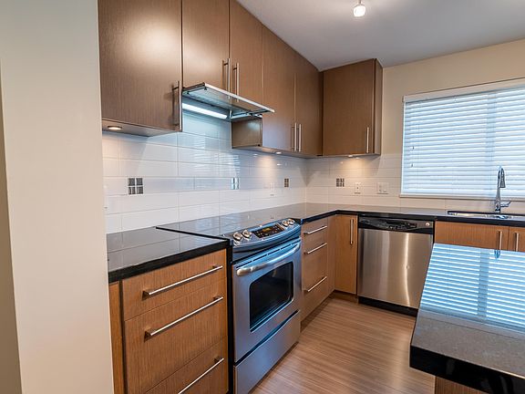 3rd image of 15785 Croydon Dr #304