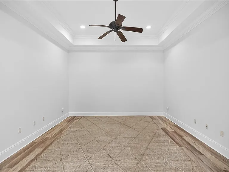 3161 Club Dr — Photo 12