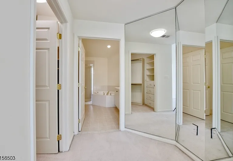 210 Edmonton Ct — Photo 15